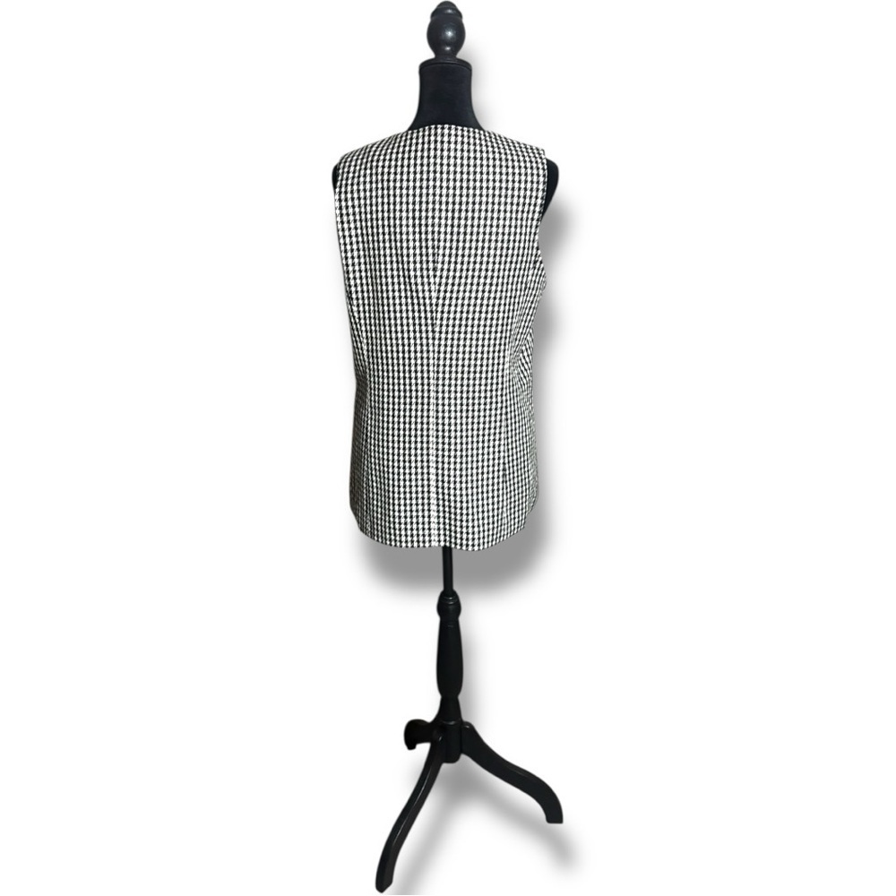 Sincerely Jules Black and Cream Houndstooth Open Patterned Vest - Picture 5 of 16